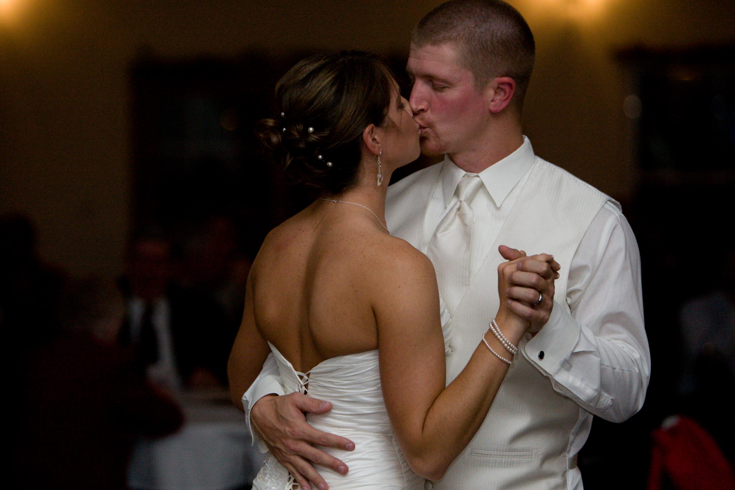Midwest Weddings — wedding photography by Kim Sinton